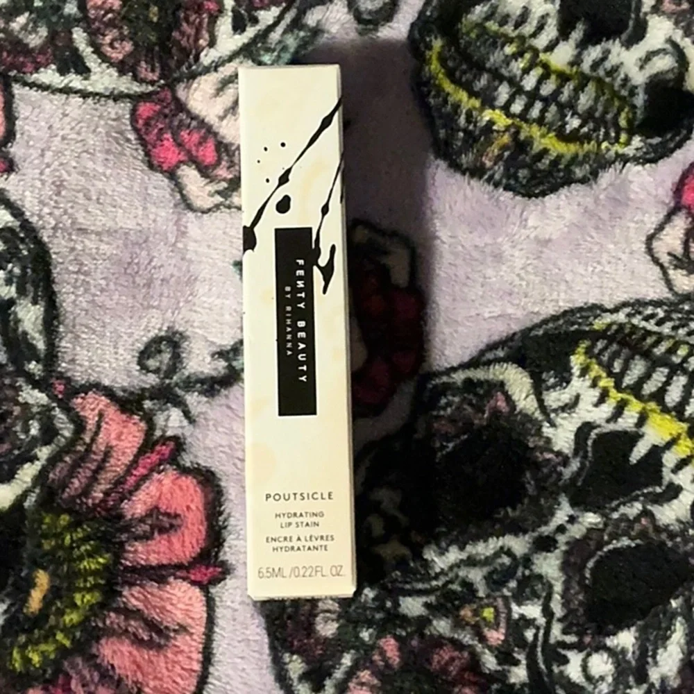 Fenty Strawberry Sangria Poutsicle Hydrating Lip Stain